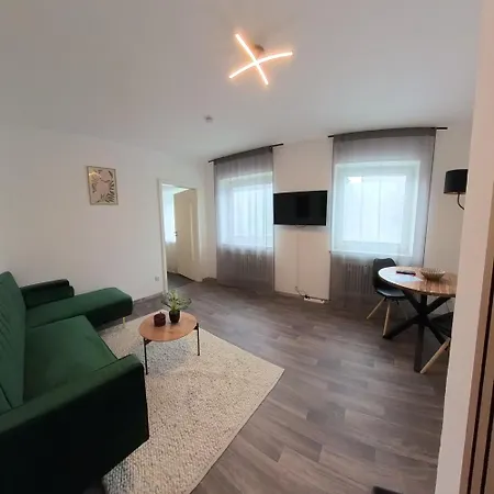 2-zimmer - 600 Meter Zur S-bahn - 18 Min Zum Muenchen Hbf - Parkplatz & Wlan 公寓